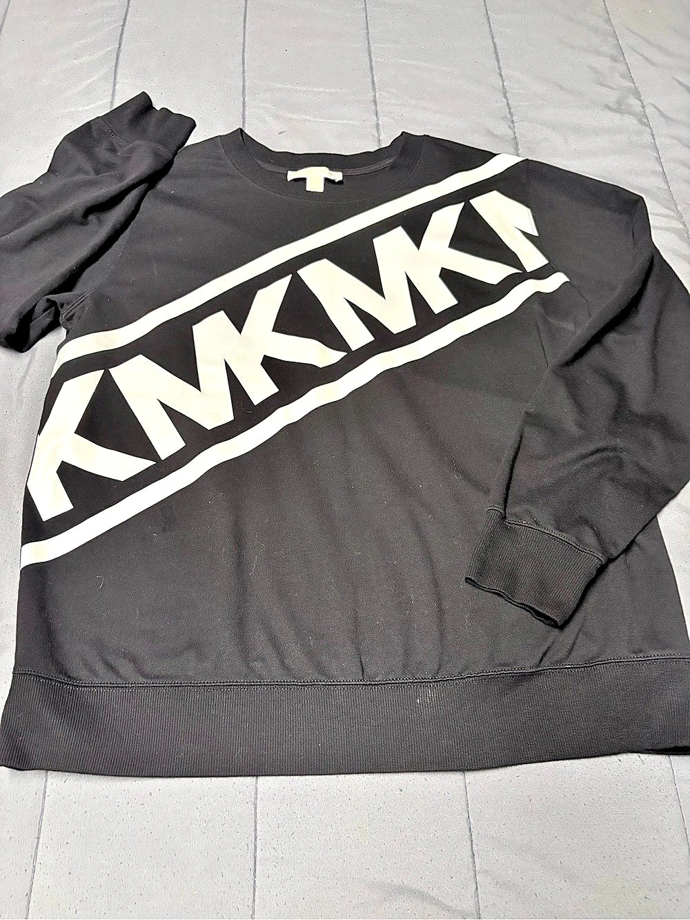Michael Kors Logo Sweatshirt in Black & White Size Medium
